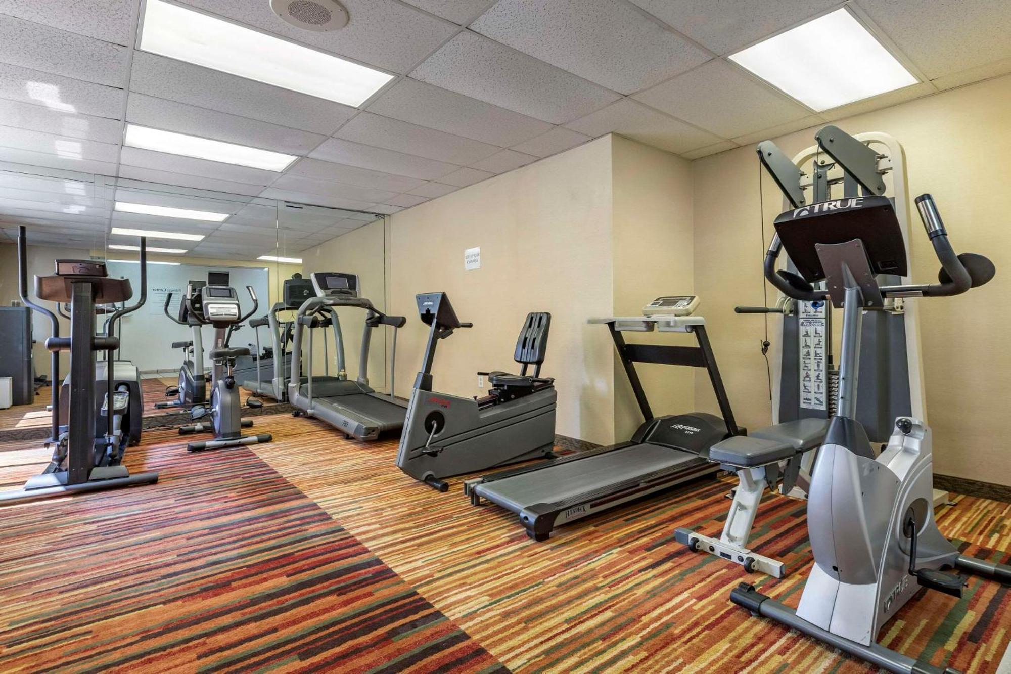 Quality & Denver Airport - Gateway Park 3*