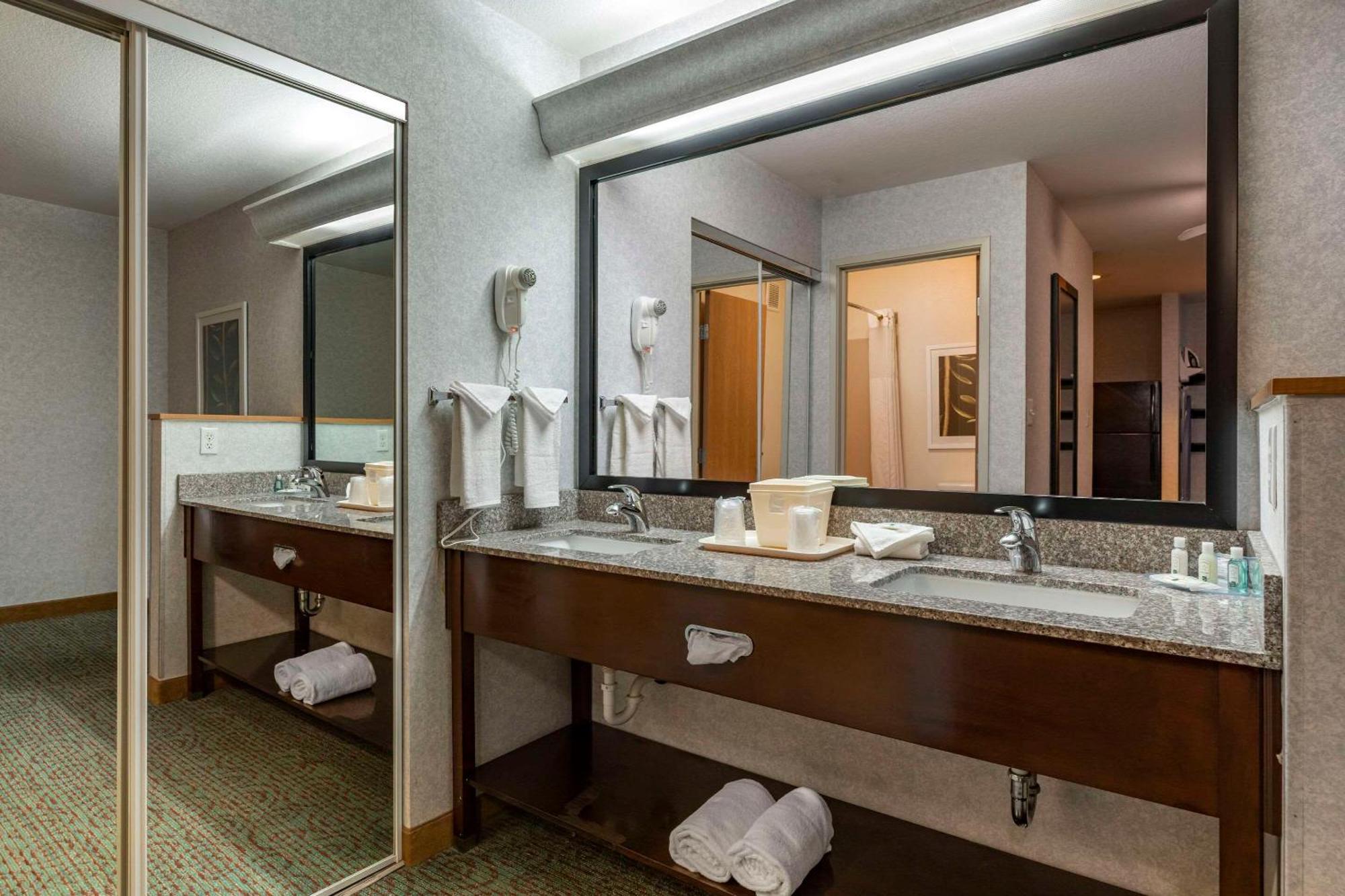Quality & Denver Airport - Gateway Park Hotel 3*