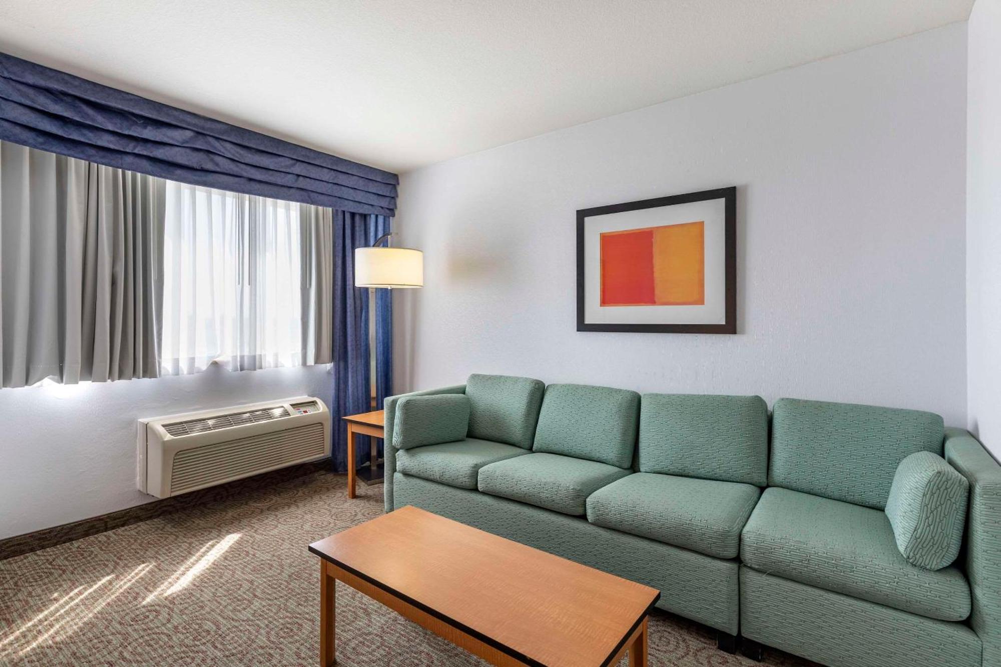 Hotel Quality & Denver Airport - Gateway Park Aurora