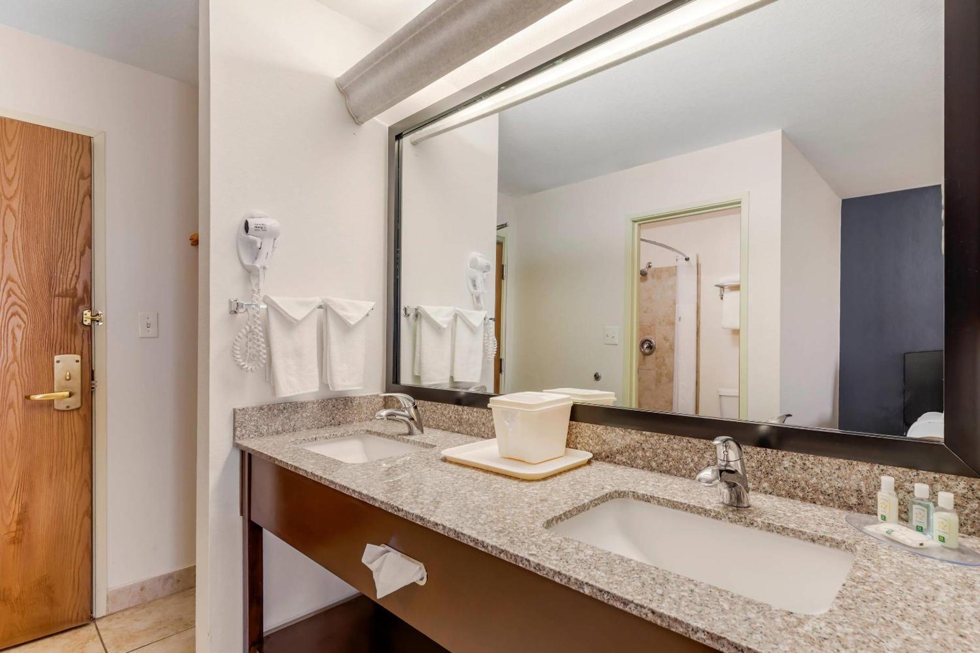 Hotel Quality & Denver Airport - Gateway Park